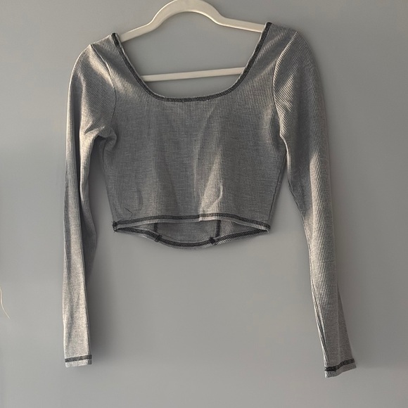 Gray with black stitching detail Long Sleeve waffle knit crop Top - Picture 6 of 6